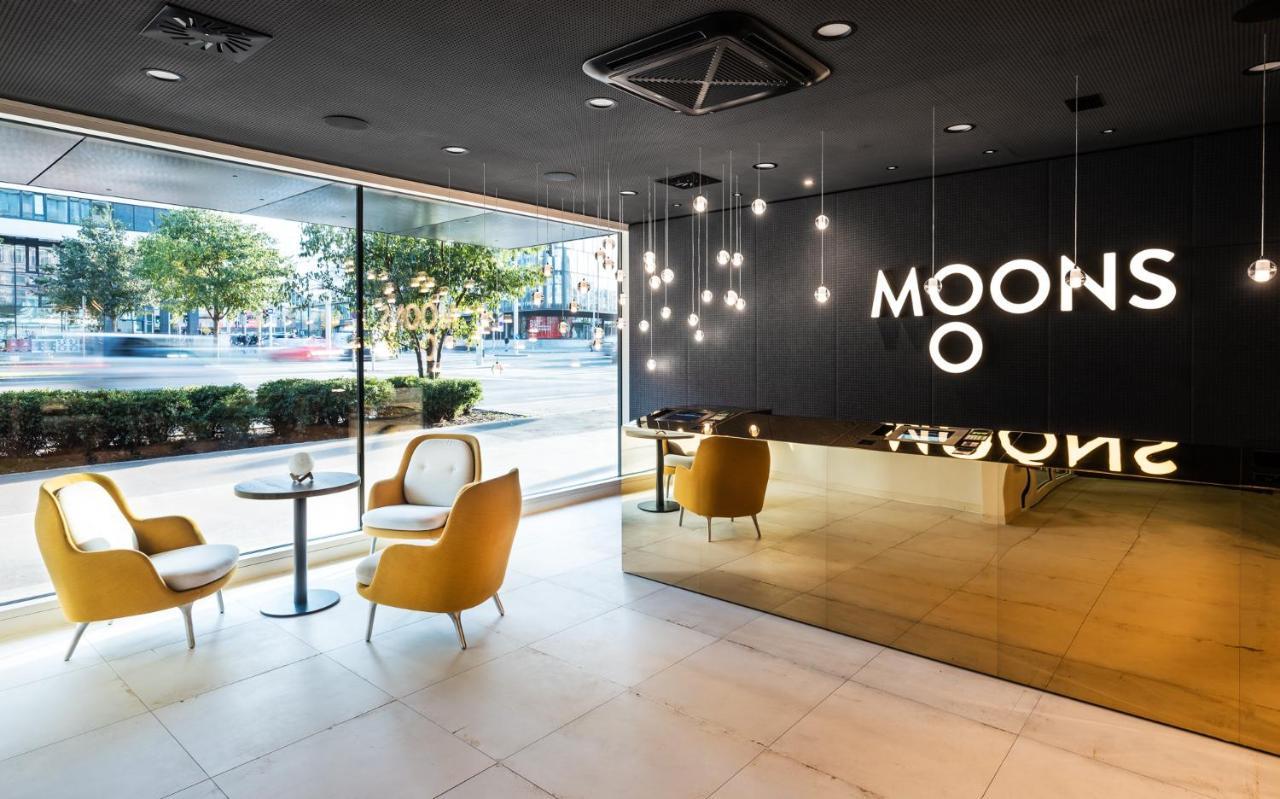 Mooons Vienna Hotel ภายนอก รูปภาพ