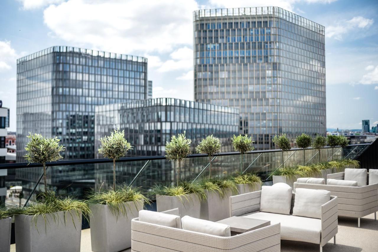 Mooons Vienna Hotel ภายนอก รูปภาพ